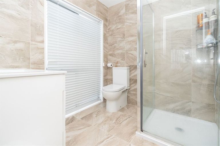 Photo of property in 2/11 Crosher Place, Silverdale, Hamilton, 3216