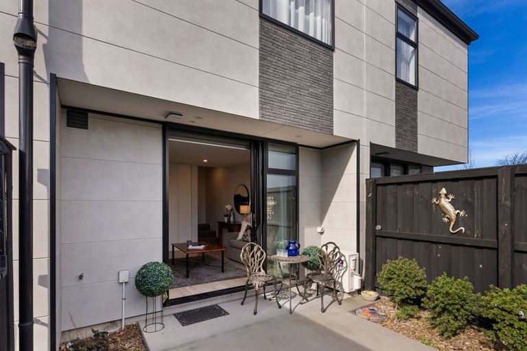 Photo of property in 7/10 New Brighton Road, Shirley, Christchurch, 8061