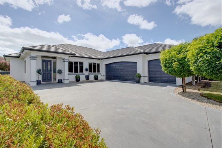 Photo of property in 19 Fairview Place, Havelock North, 4130