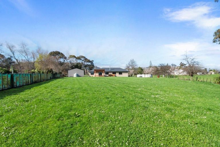 Photo of property in 841 Makerua Road, Tokomaru, Palmerston North, 4474