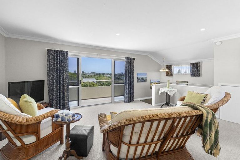 Photo of property in 50 Leslie Street, Waitara, 4320