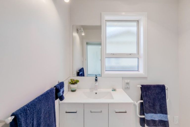 Photo of property in 33 Rookwood Avenue, New Brighton, Christchurch, 8083