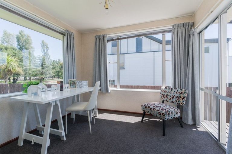 Photo of property in 1/15 Dovedale Avenue, Ilam, Christchurch, 8041