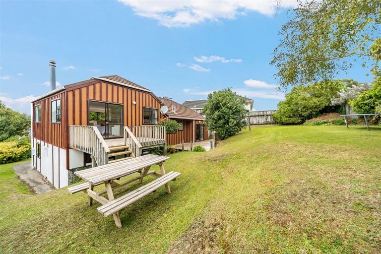 Photo of property in 9 Tregony Place, Camborne, Porirua, 5026