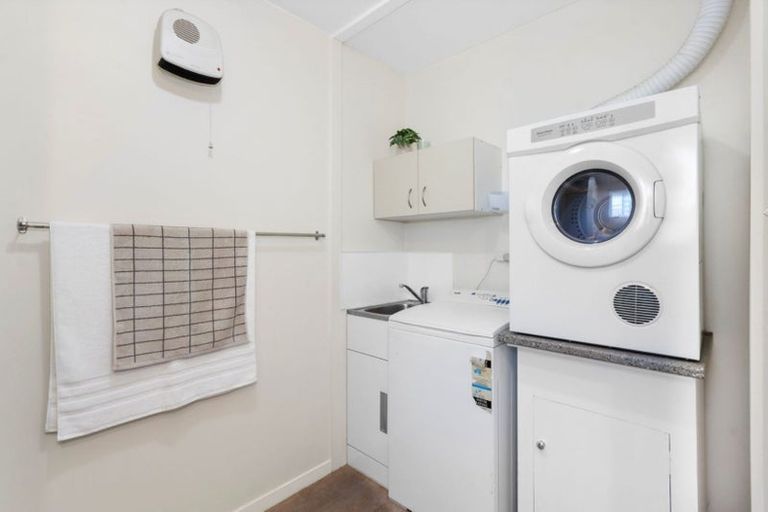 Photo of property in 3/64 Osborne Street, Waltham, Christchurch, 8011