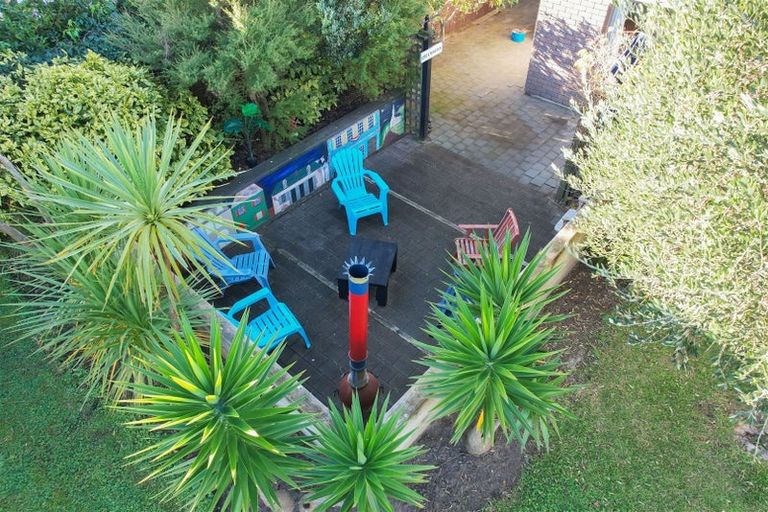 Photo of property in 12 Pohutukawa Crescent, Raumati Beach, Paraparaumu, 5032