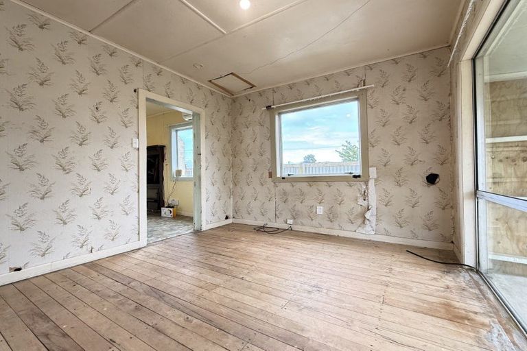 Photo of property in 110a Browne Street, Waitara, 4320