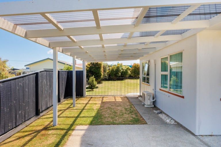 Photo of property in 35 Shortt Street, Foxton Beach, Foxton, 4815