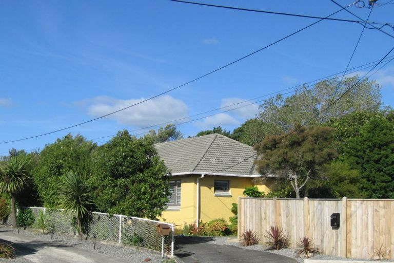 Photo of property in 15 Raukawa Grove, Trentham, Upper Hutt, 5018