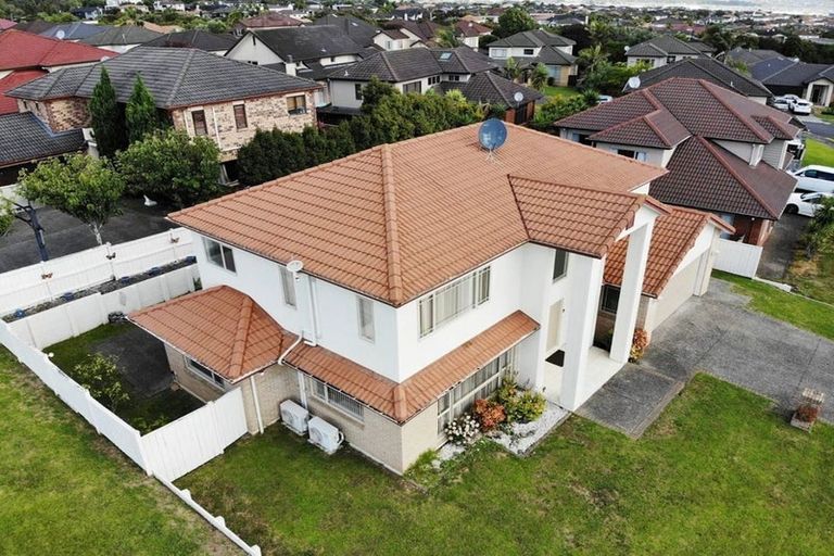 Photo of property in 2 Carbisdale Road, Flat Bush, Auckland, 2016