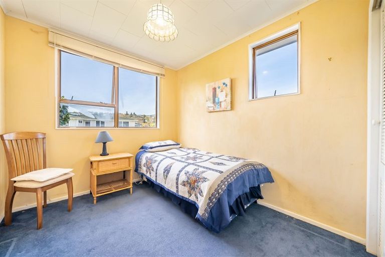 Photo of property in 1/19 Roband Crescent, Brown Owl, Upper Hutt, 5018