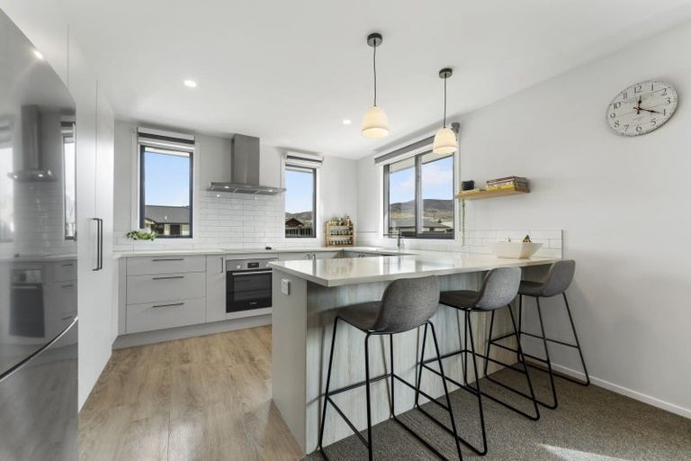 Photo of property in 5 Travertine Street, Cromwell, 9310