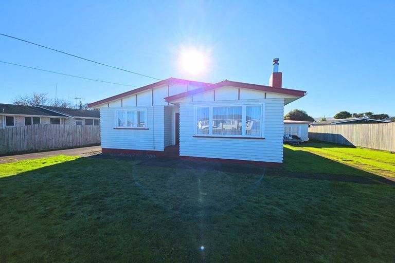 Photo of property in 65 Phillips Street, Sanson, 4817