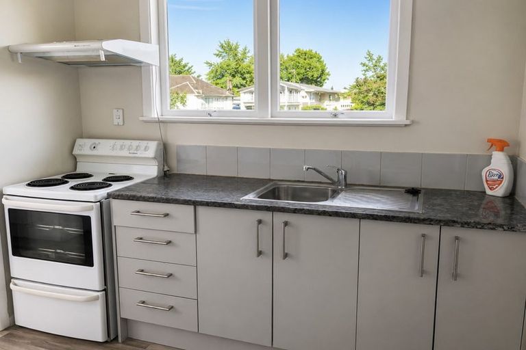Photo of property in 28 Birdwood Road, Pukekohe, 2120
