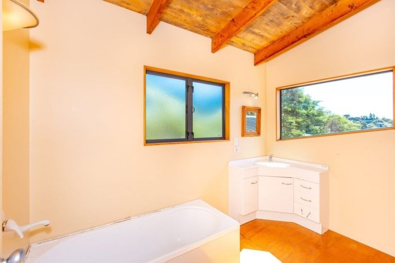 Photo of property in 116j Greenslade Road, Raglan, 3295