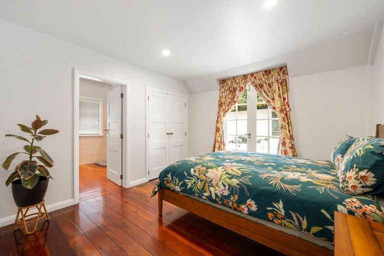 Photo of property in 5a Raroa Road, Kelburn, Wellington, 6012