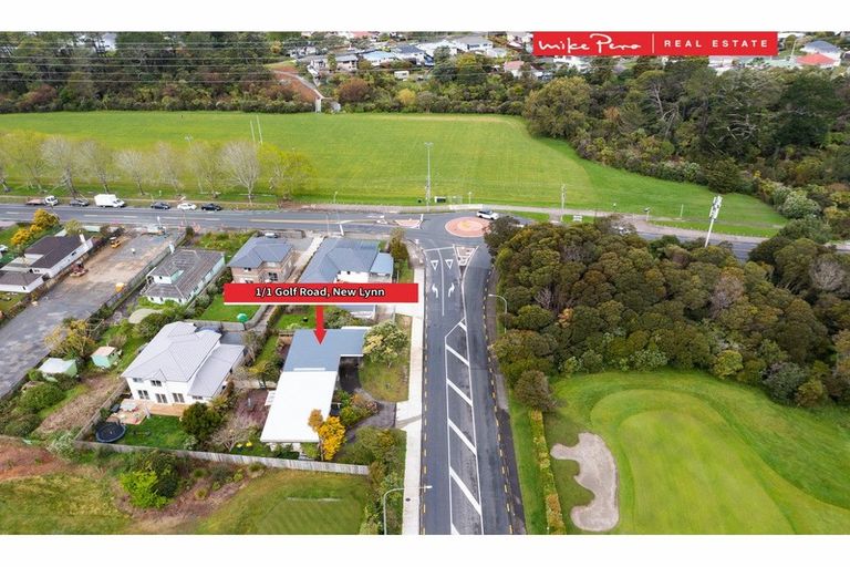 Photo of property in 1/1 Golf Road, New Lynn, Auckland, 0600