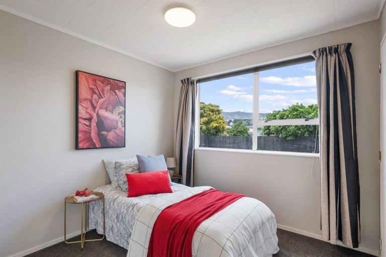 Photo of property in 4 Harvard Grove, Totara Park, Upper Hutt, 5018