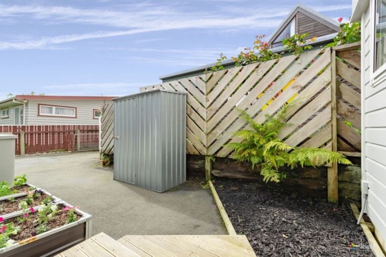 Photo of property in 44 Harbour View Road, Harbour View, Lower Hutt, 5010