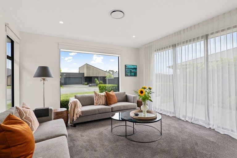 Photo of property in 13 Dollar Place, Prebbleton, 7604