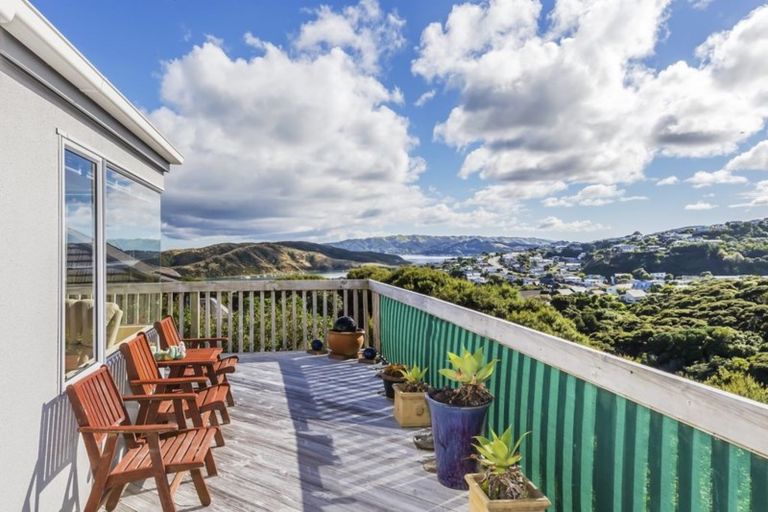 Photo of property in 8 Dornoch Place, Papakowhai, Porirua, 5024