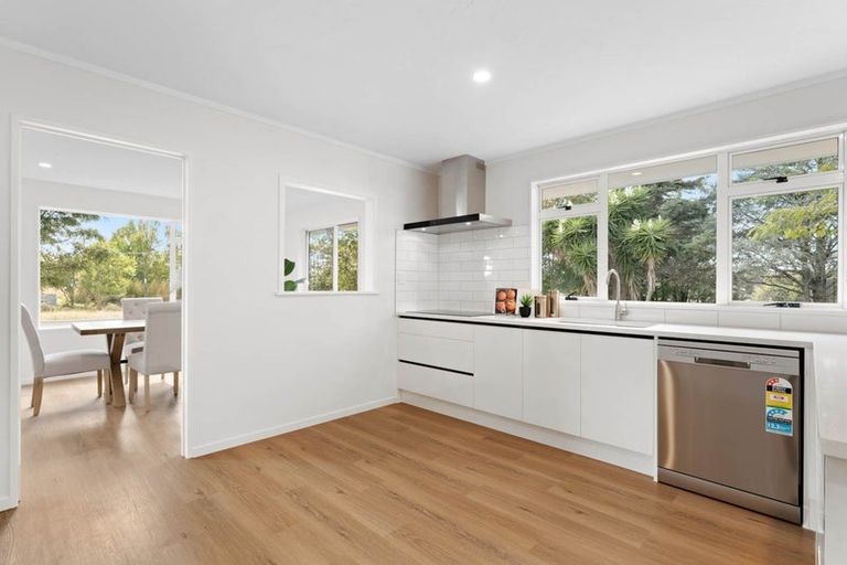 Photo of property in 37 Green Road, Dairy Flat, Albany, 0792