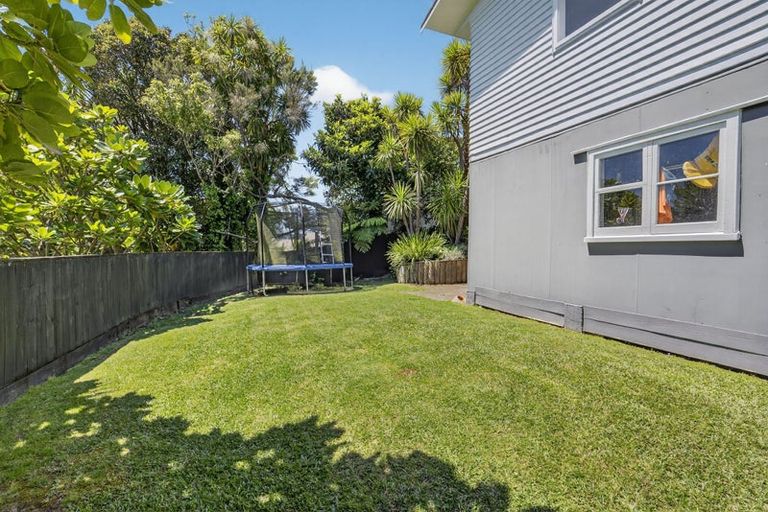 Photo of property in 85 Kia Ora Road, Beach Haven, Auckland, 0626