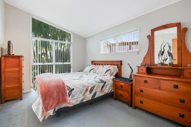 Photo of property in 11 Fairway Avenue, Red Beach, 0932
