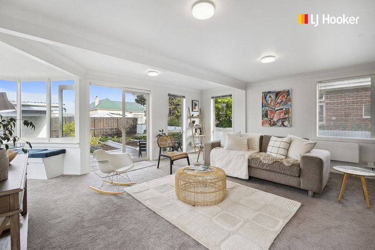Photo of property in 64 Royal Crescent, Saint Kilda, Dunedin, 9012