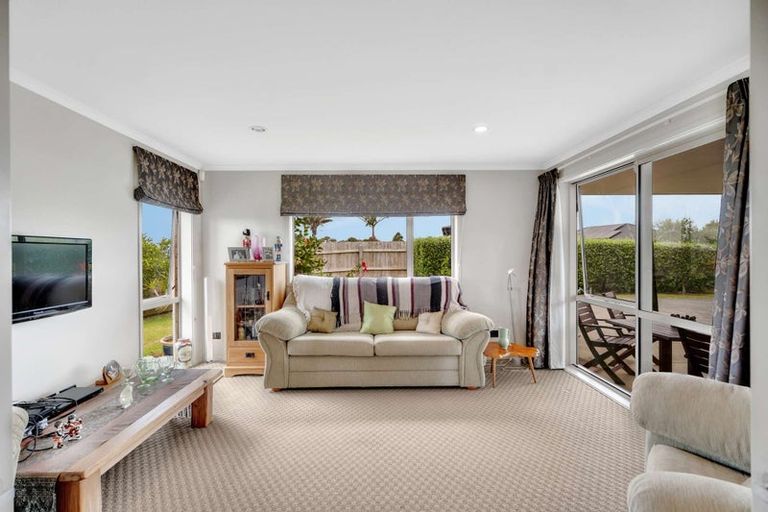 Photo of property in 12 Omana Avenue, Shelly Beach, Helensville, 0874