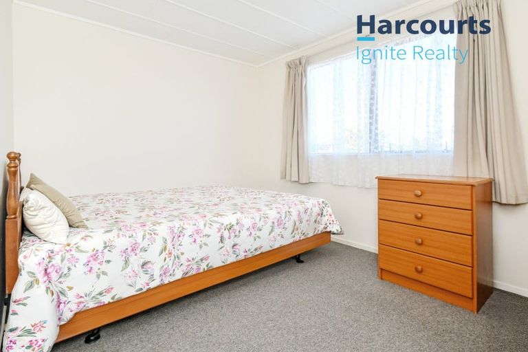 Photo of property in 1/17 Secretariat Place, Randwick Park, Auckland, 2105
