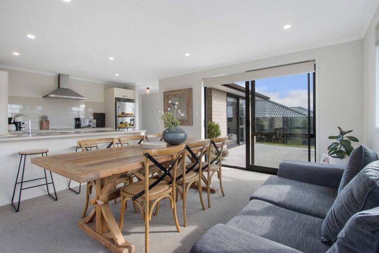 Photo of property in 5 Cascade Way, Omokoroa, 3114