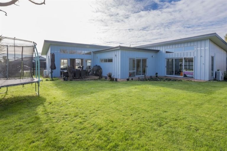 Photo of property in 54 Easton Way, Levin, 5510