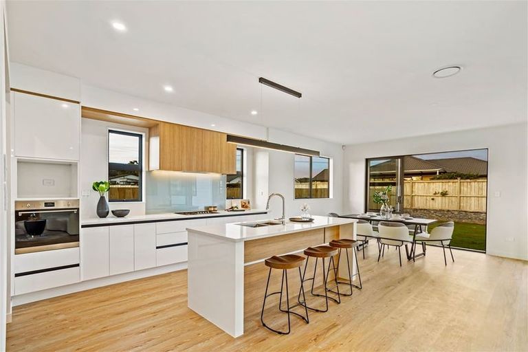 Photo of property in 3 Cutfield Lane, Kumeu, 0810