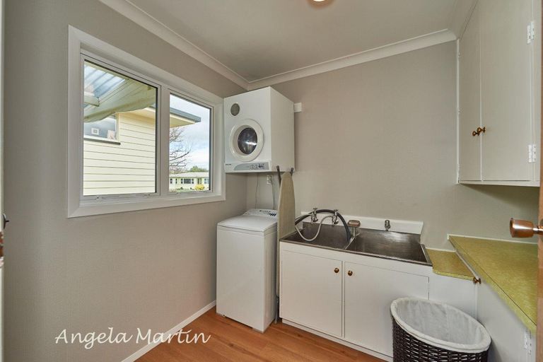 Photo of property in 19 Newcastle Street, Hokowhitu, Palmerston North, 4410