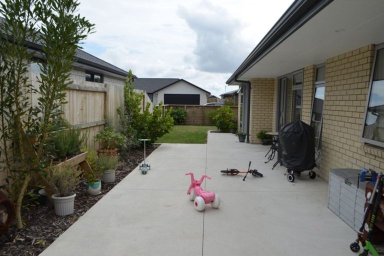 Photo of property in 16 Rotomanu Place, Pyes Pa, Tauranga, 3112