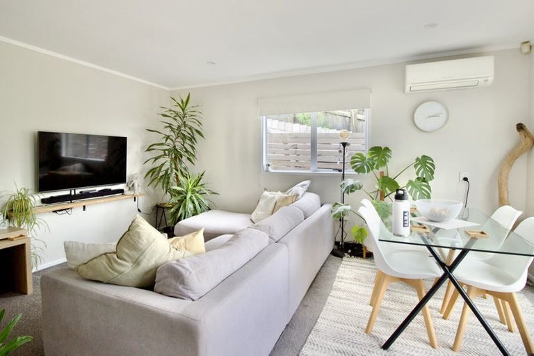 Photo of property in 6 Wiriana Place, Stanmore Bay, Whangaparaoa, 0932