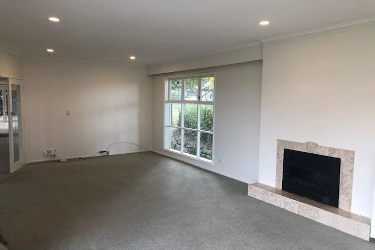 Photo of property in 10 Dodson Avenue, Milford, Auckland, 0620