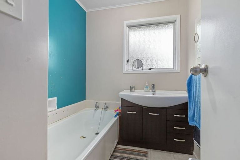 Photo of property in 7b Crescent Court, Melville, Hamilton, 3206