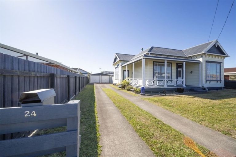 Photo of property in 24 Victoria Street, Hawera, 4610