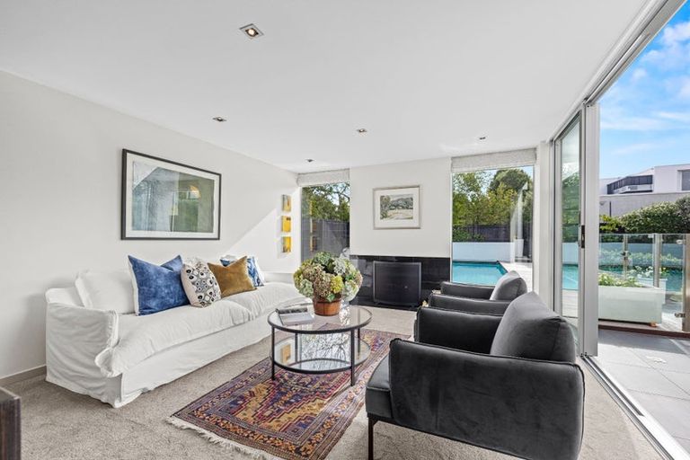 Photo of property in 9 Poynder Avenue, Merivale, Christchurch, 8014