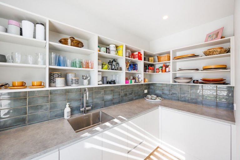 Photo of property in 9 Paterson Lane, Kelvin Grove, Palmerston North, 4470