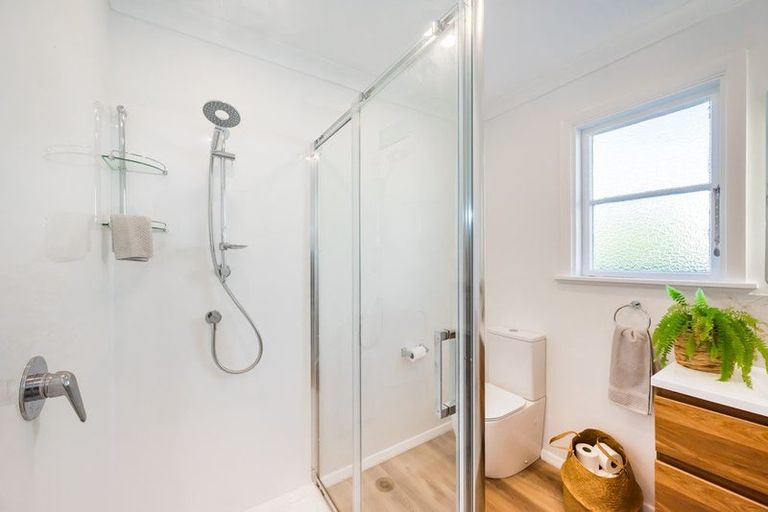 Photo of property in 118 Seaview Road, Paraparaumu Beach, Paraparaumu, 5032