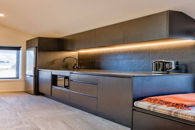 Photo of property in 16 Mccaw Mews, Wanaka, 9305