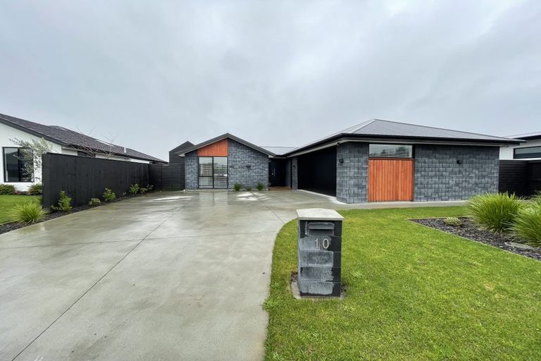 Photo of property in 10 Ruston Lane, Halswell, Christchurch, 8025