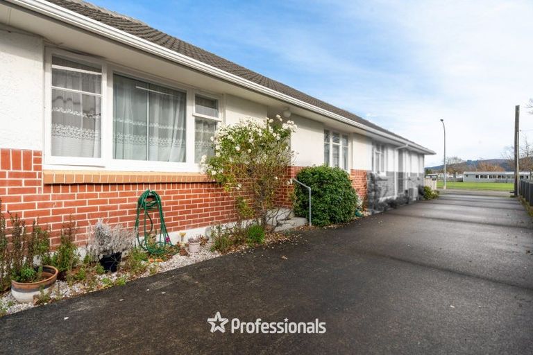 Photo of property in 46 Pine Avenue, Upper Hutt Central, Upper Hutt, 5018