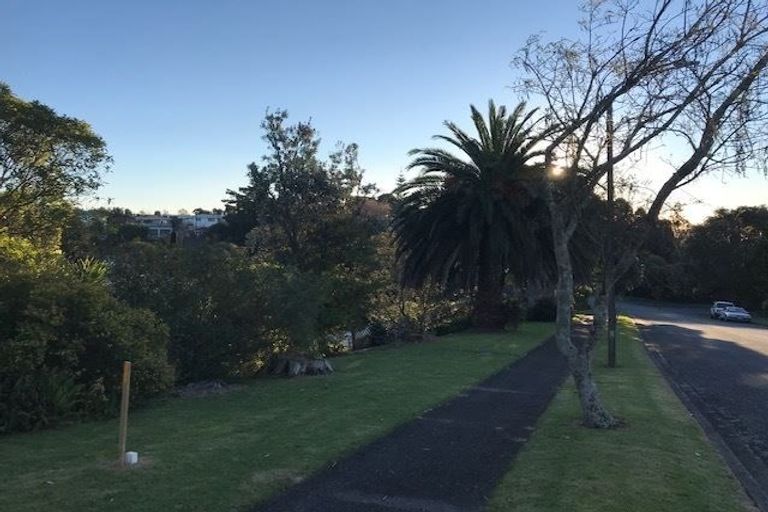 Photo of property in 14 Nevada Drive, Merrilands, New Plymouth, 4312