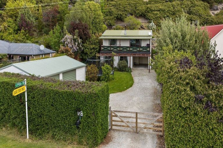 Photo of property in 8 Main Road, Luggate, Cromwell, 9383