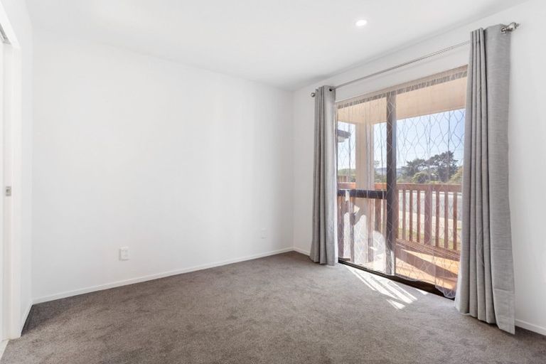 Photo of property in 15a Tributary Parade, Karaka, Papakura, 2113