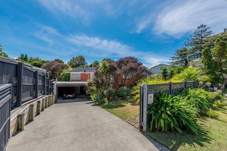 Photo of property in 28 Willoughby Avenue, Howick, Auckland, 2014